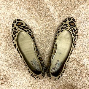 Skechers leopard print flats (washable!)